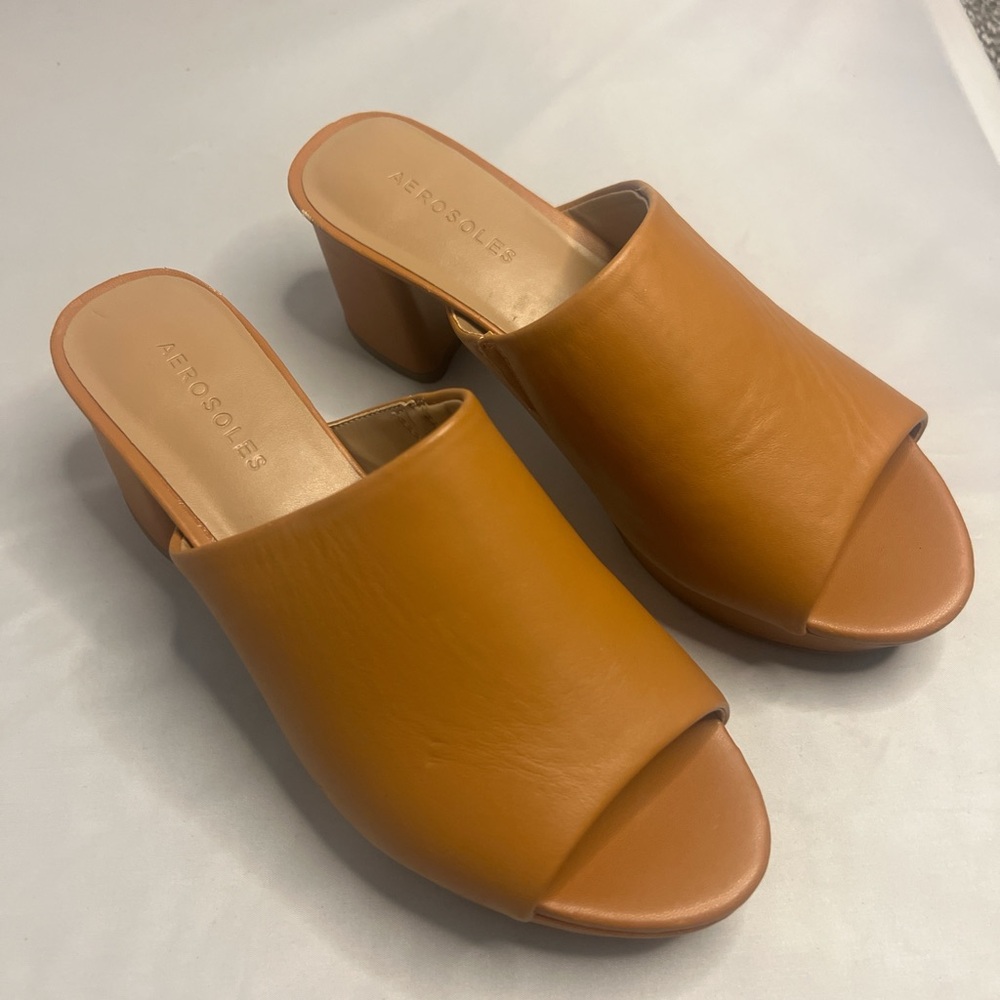 AEROSOLES Women's Brown Mules
